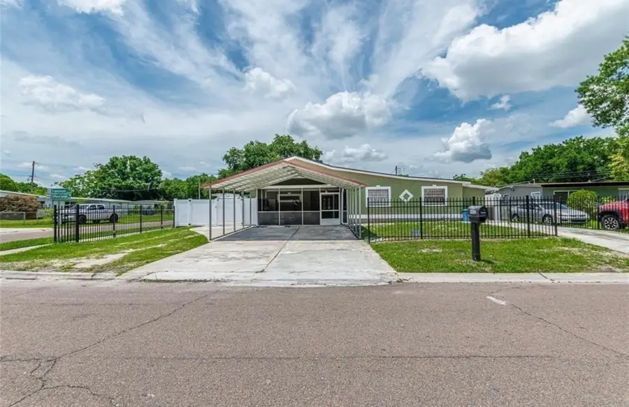 8502 Trammell Trail, Tampa, FL 33619 - Image #2