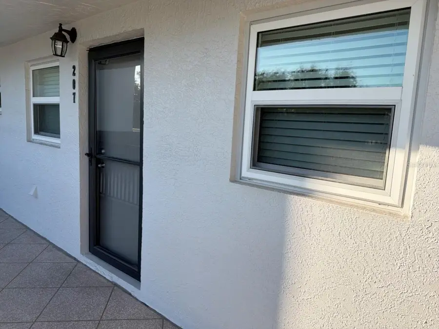 9815 47th Avenue N #207, Saint Petersburg, FL 33708 - Image #2