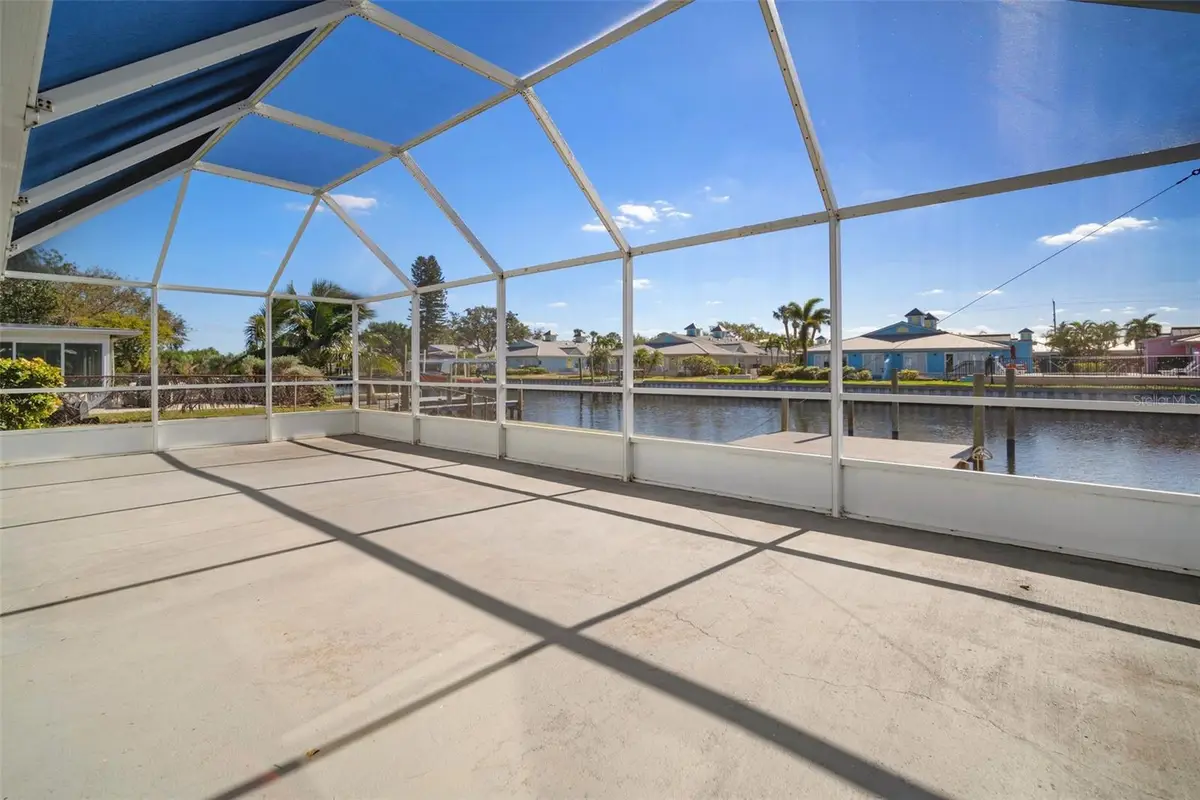 910 Spindle Palm Way, Apollo Beach, FL 33572 - Image #1