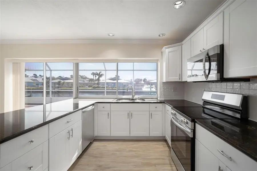 910 Spindle Palm Way, Apollo Beach, FL 33572 - Image #3