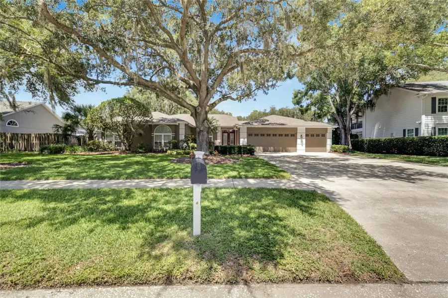 18006 Clear Lake Dr, Lutz, FL 33548 - Image #2