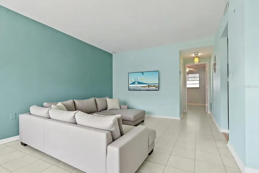 5850 21st Street N #4, Saint Petersburg, FL 33714 - Image #3