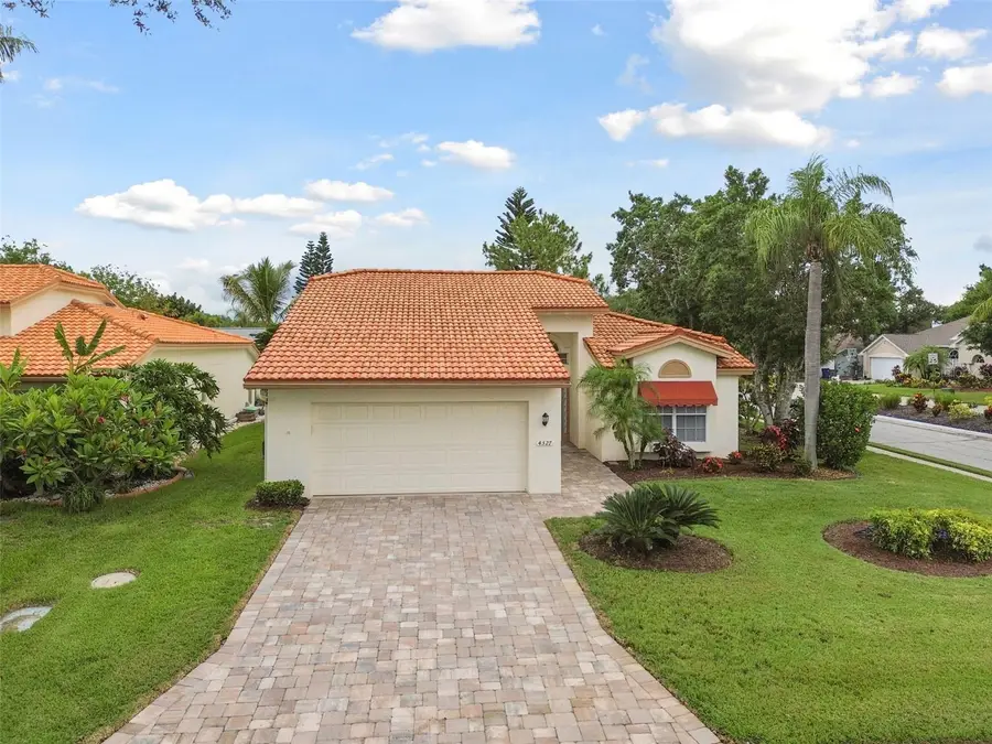 4327 Murfield Drive E, Bradenton, FL 34203 - Image #2