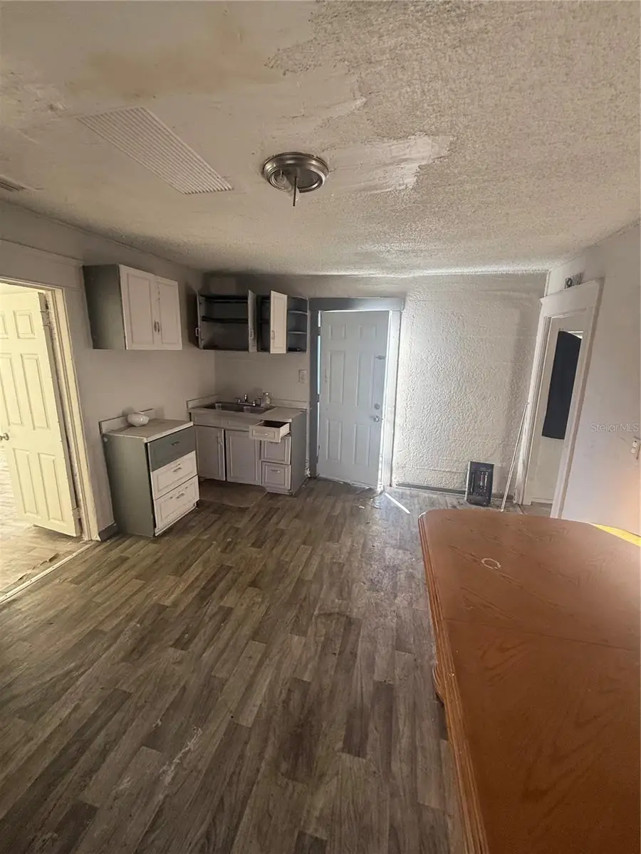 1015 E Columbus Drive, Tampa, FL 33605 - Image #2