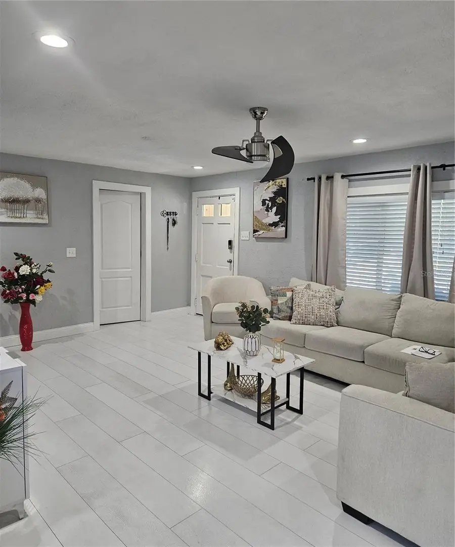 9306 Forest Hills Drive, Tampa, FL 33612 - #3