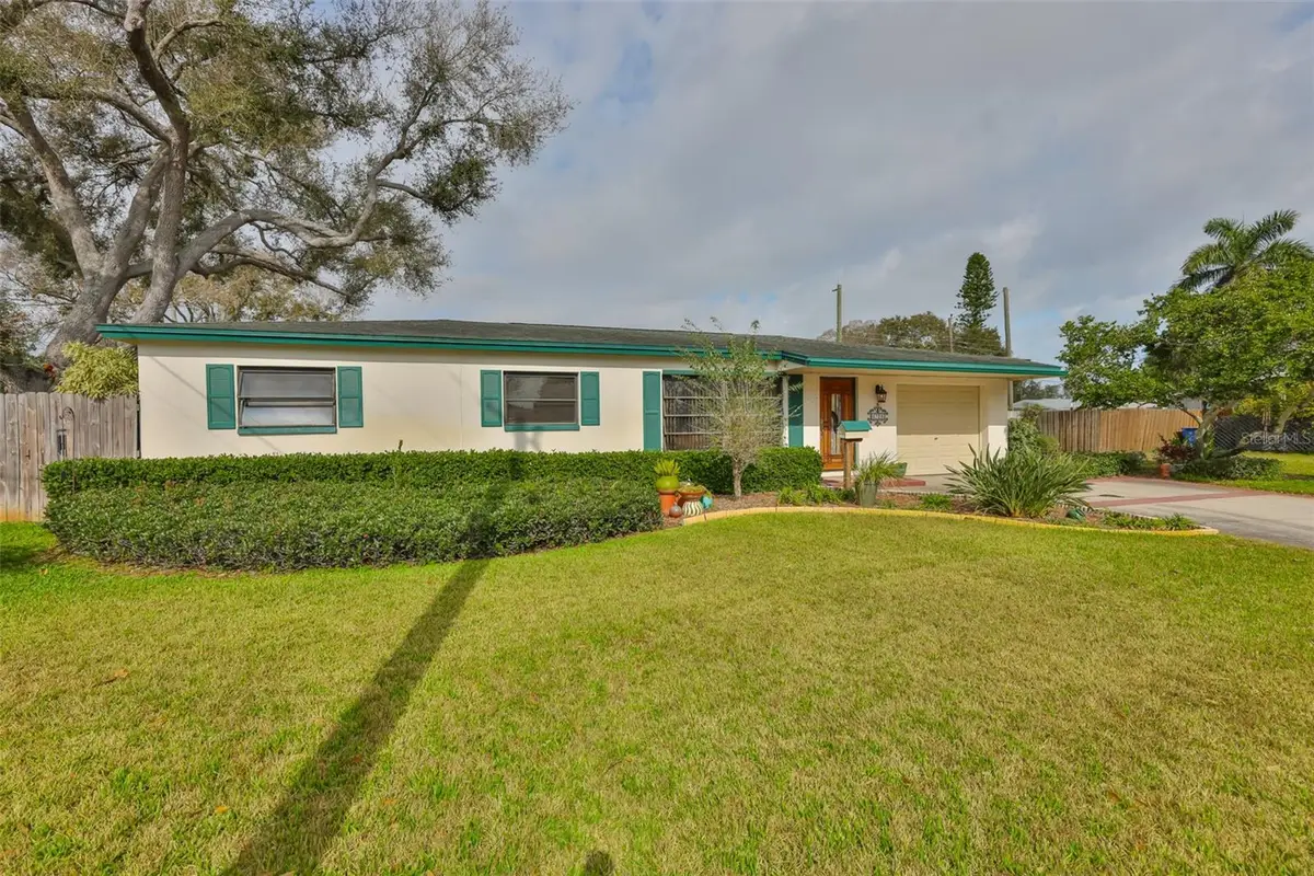 6728 19th Street N, Saint Petersburg, FL 33702 - #1