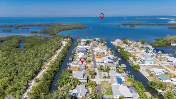 827 Seabreeze Drive, RUSKIN, FL 33570