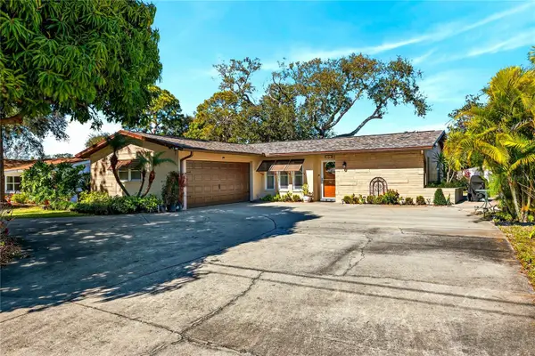 13961 86th Avenue, SEMINOLE, FL 33776