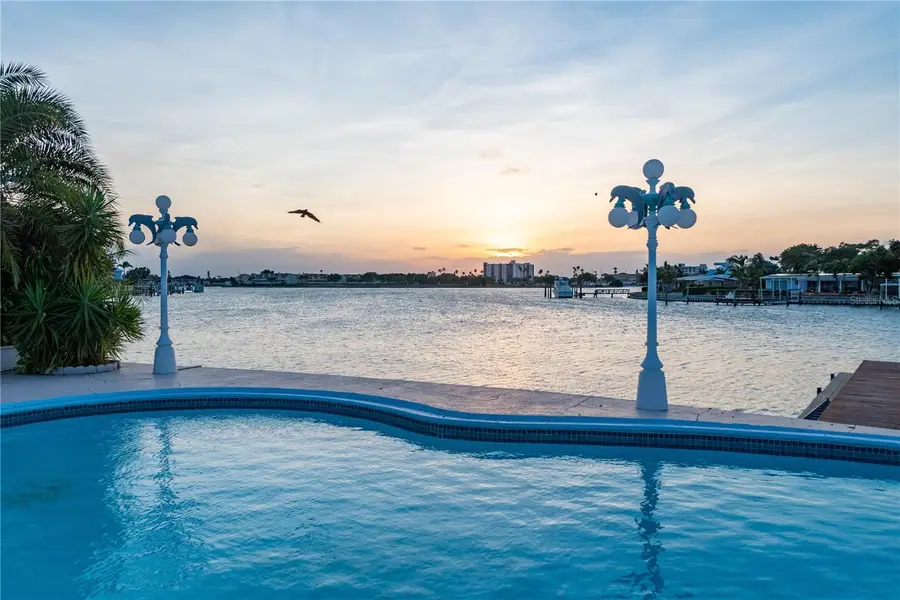 7985 4th Avenue S, Saint Petersburg, FL 33707 - #2