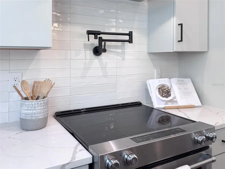 315 15th Street N, Saint Petersburg, FL 33705 - Image #3