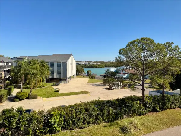 324 Windrush Boulevard #8, INDIAN ROCKS BEACH, FL 33785