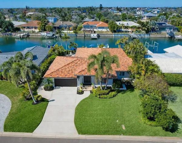 1963 Michigan Avenue Ne, ST PETERSBURG, FL 33703