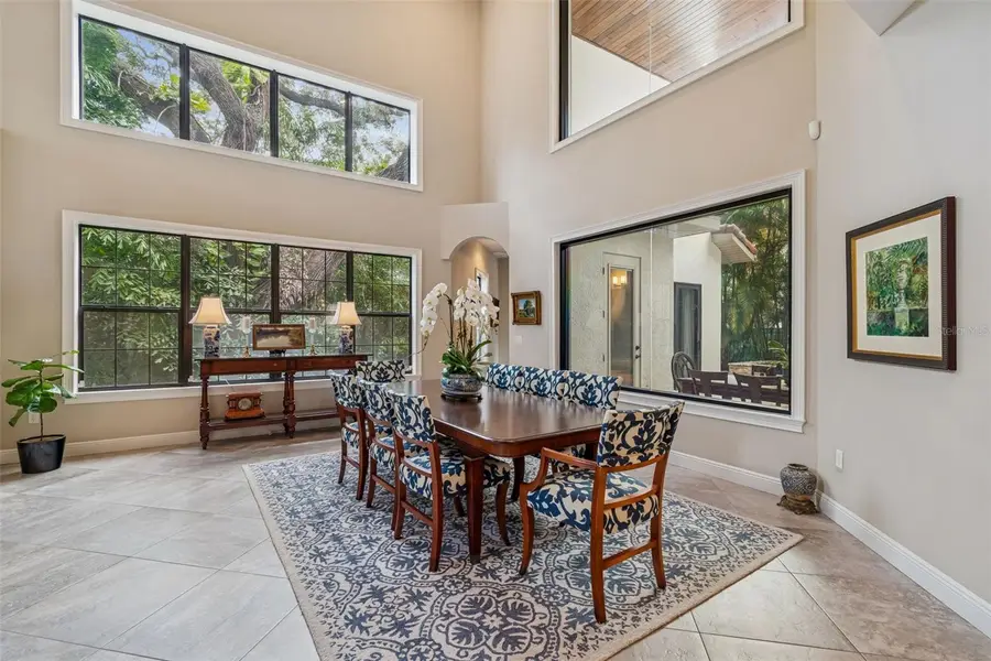 2906 W Hawthorne Road, Tampa, FL 33611 - #2