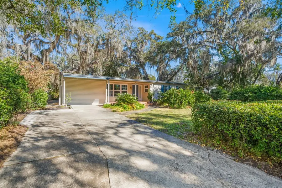 412 Berwick Avenue, Temple Terrace, FL 33617 - #3