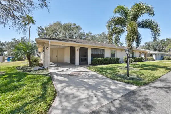 2035 Hampstead Circle, SUN CITY CENTER, FL 33573