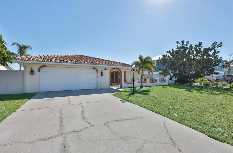 6523 King Palm Way, Apollo Beach, FL 33572 - #3