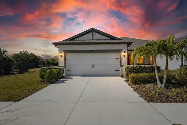 6204 Mooring Line Circle, APOLLO BEACH, FL 33572