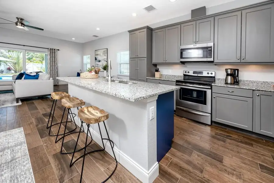 920 8th Avenue Nw, Largo, FL 33770 - #2