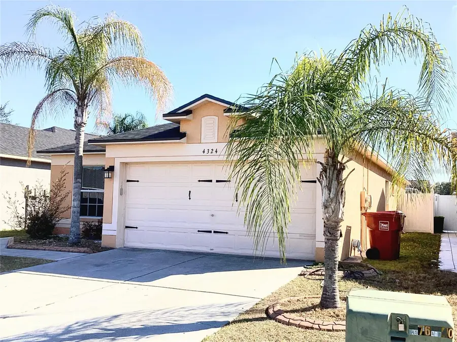 4324 Country Hills Boulevard, Plant City, FL 33563 - #2