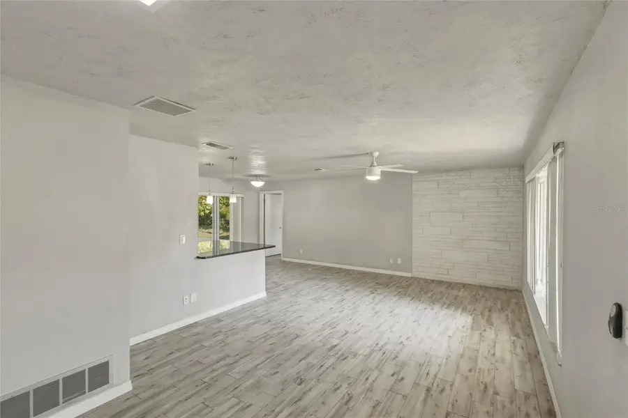 1125 Danny Dr, Sarasota, FL 34243 - #3