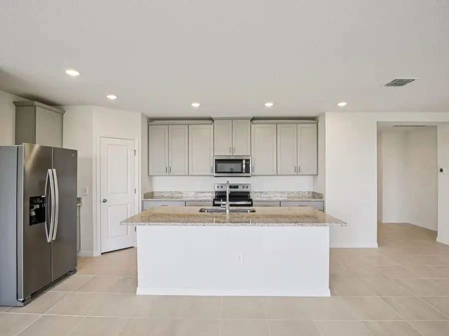 811 Sunshower Drive, Lady Lake, FL 32159 - #2