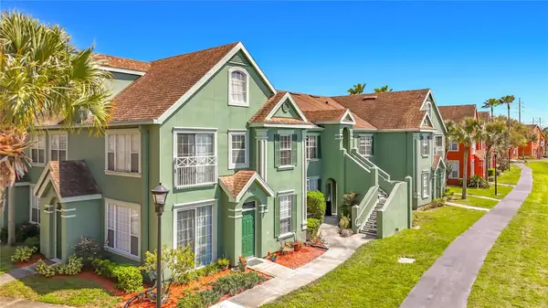 9068 Lake Chase Island Way #9068, TAMPA, FL 33626