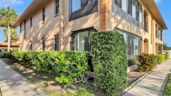 10192 Seminole Island Drive #10192, LARGO, FL 33773