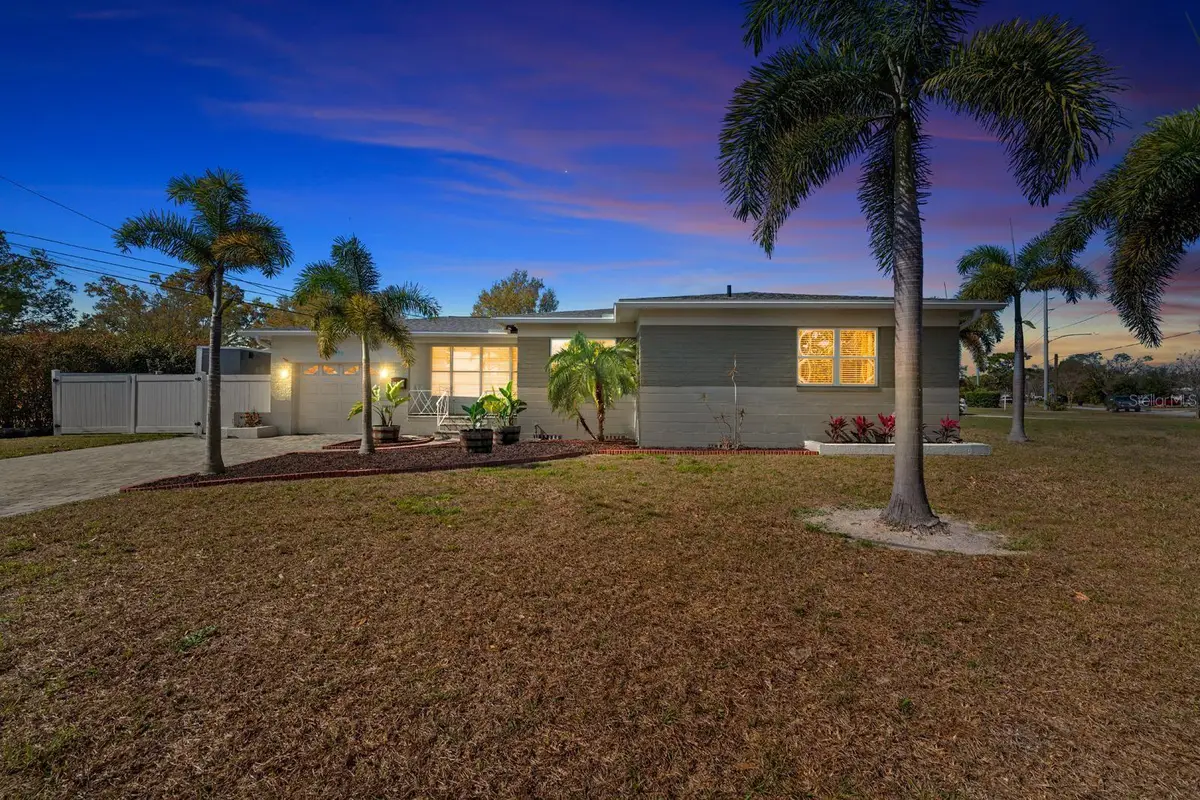 2990 37th Street N, Saint Petersburg, FL 33713 - #1
