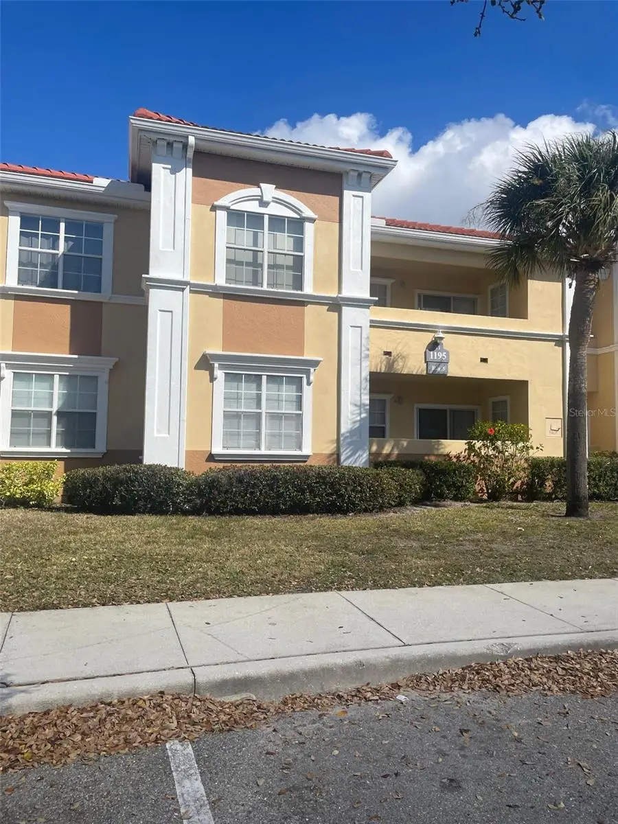 1195 Villagio Circle #101, Sarasota, FL 34237 - #1