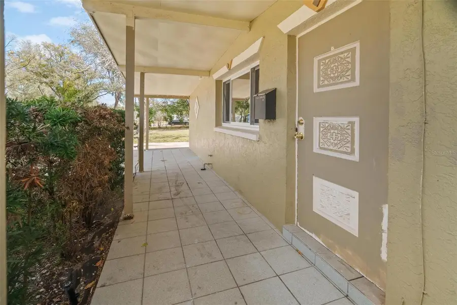 138 Davison Avenue Ne, Saint Petersburg, FL 33703 - #2