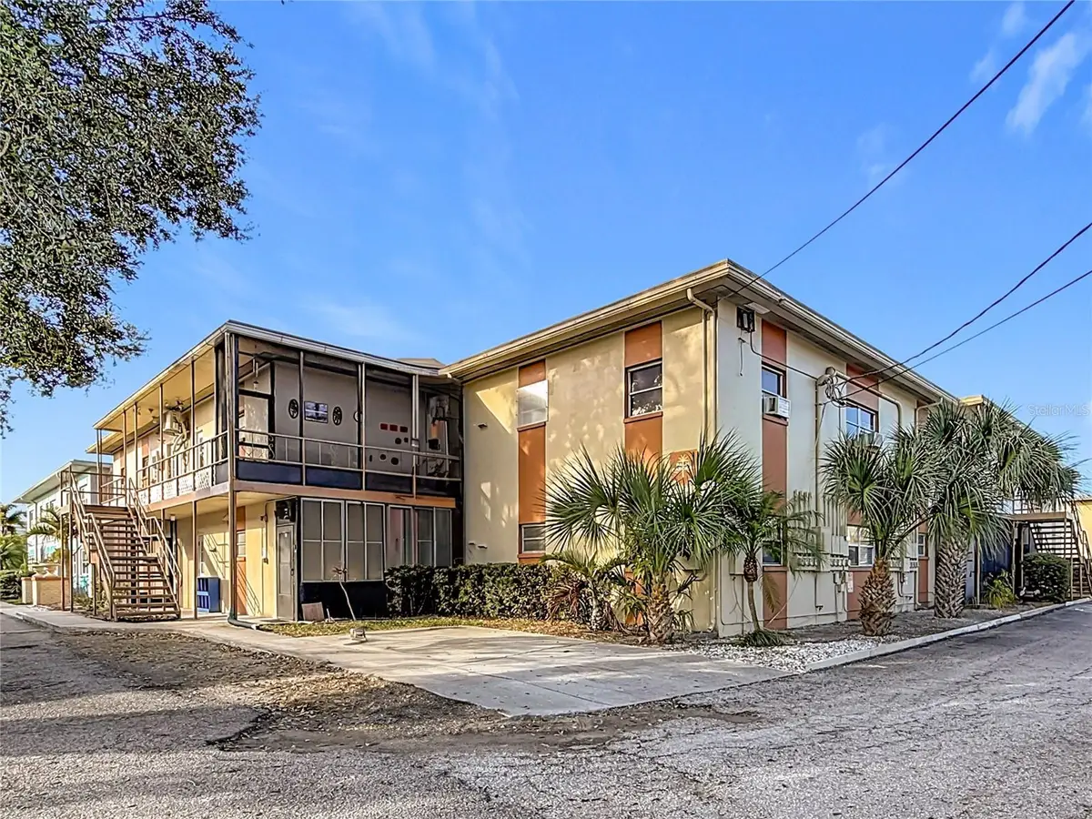 5396 4th Street N #105, Saint Petersburg, FL 33703 - #1