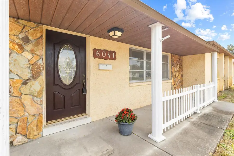 6041 15th Street N, Saint Petersburg, FL 33703 - #3