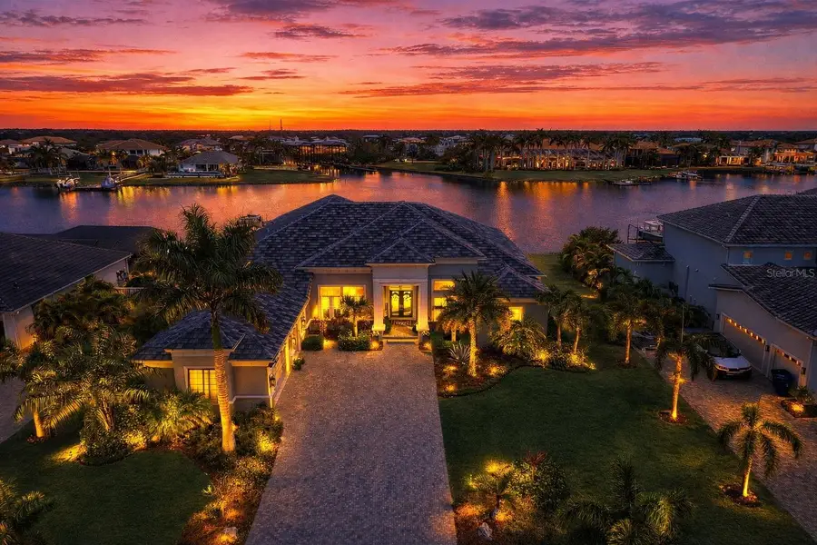 813 Manns Harbor Drive, Apollo Beach, FL 33572 - #2