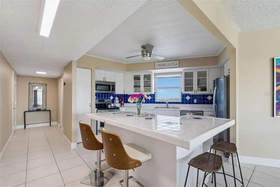 700 Beach Drive Ne #701, Saint Petersburg, FL 33701 - #3