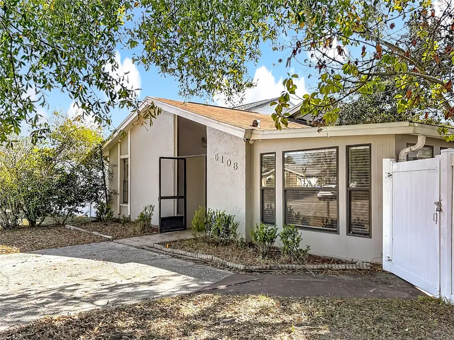 5108 Ravensdale Way, Tampa, FL 33624 - #2