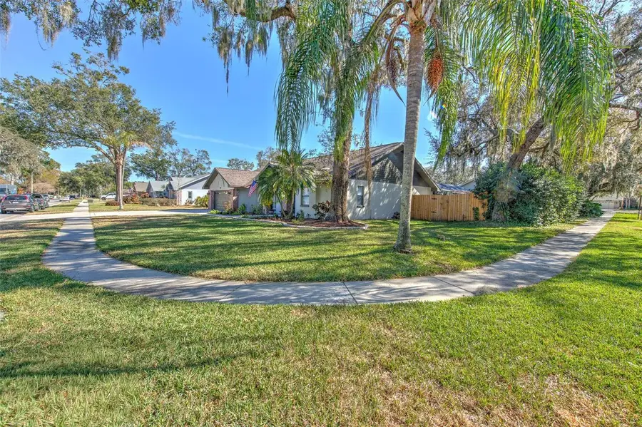 3809 Buckingham Loop Drive, Valrico, FL 33594 - #3