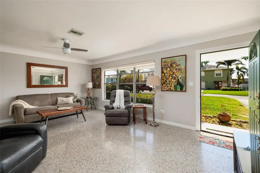 349 89th Avenue Ne, Saint Petersburg, FL 33702 - #3