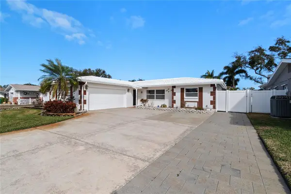 13565 86th Avenue, SEMINOLE, FL 33776