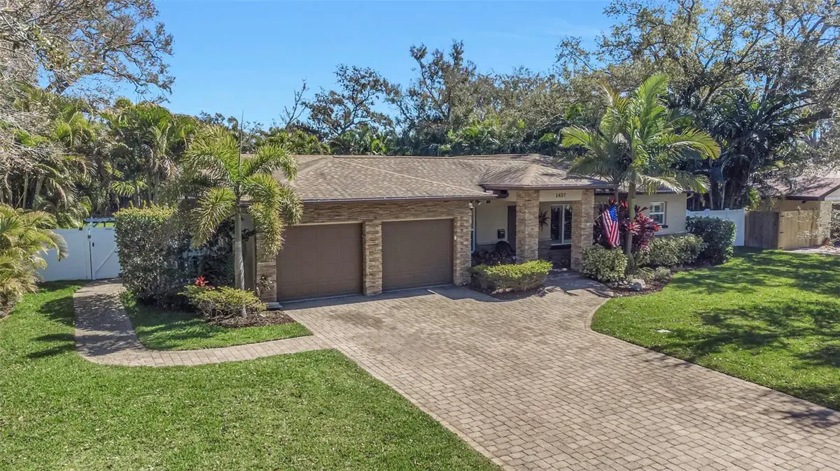 1437 Country Club Rd N Road N #COUNTRY CLUB RD N, Saint Petersburg, FL 33710 - #1