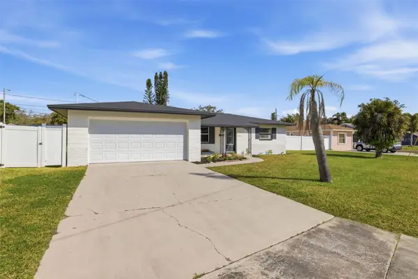 1027 27th Avenue S, ST PETERSBURG, FL 33705