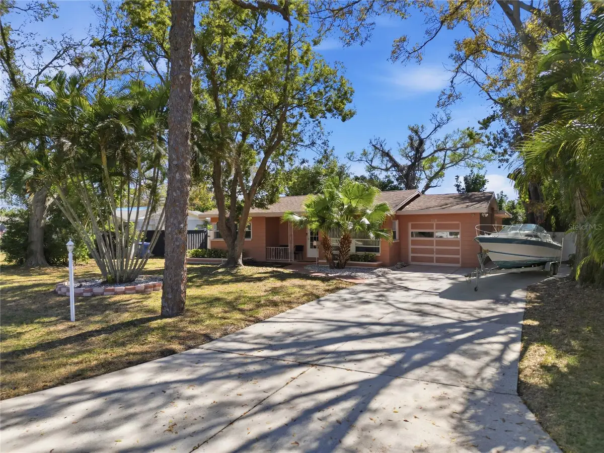 718 Bay Vista Boulevard S, Saint Petersburg, FL 33705 - #1