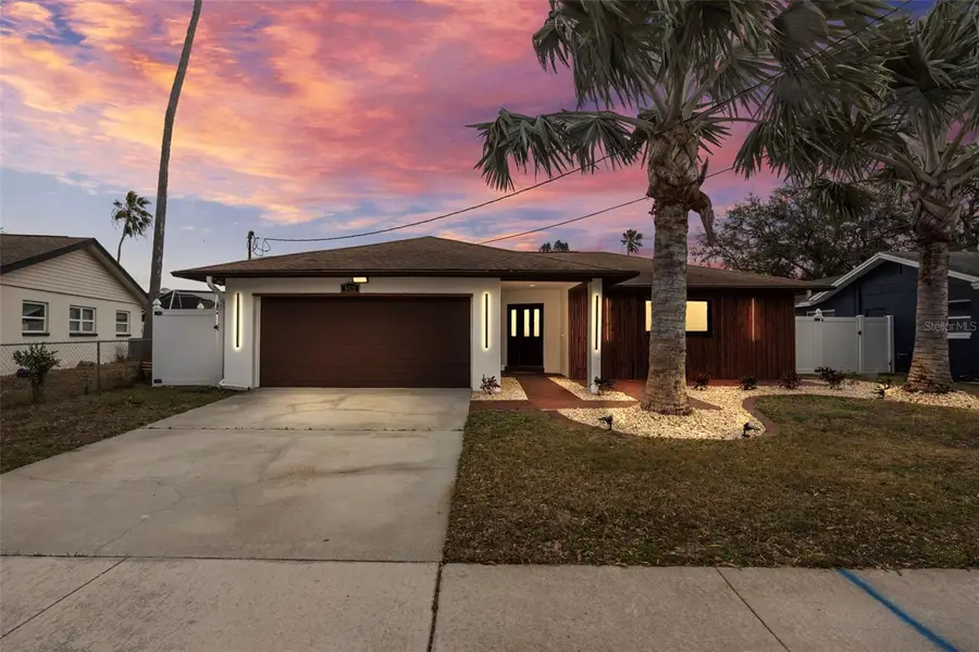 5921 Denver Street Ne, Saint Petersburg, FL 33703 - #2