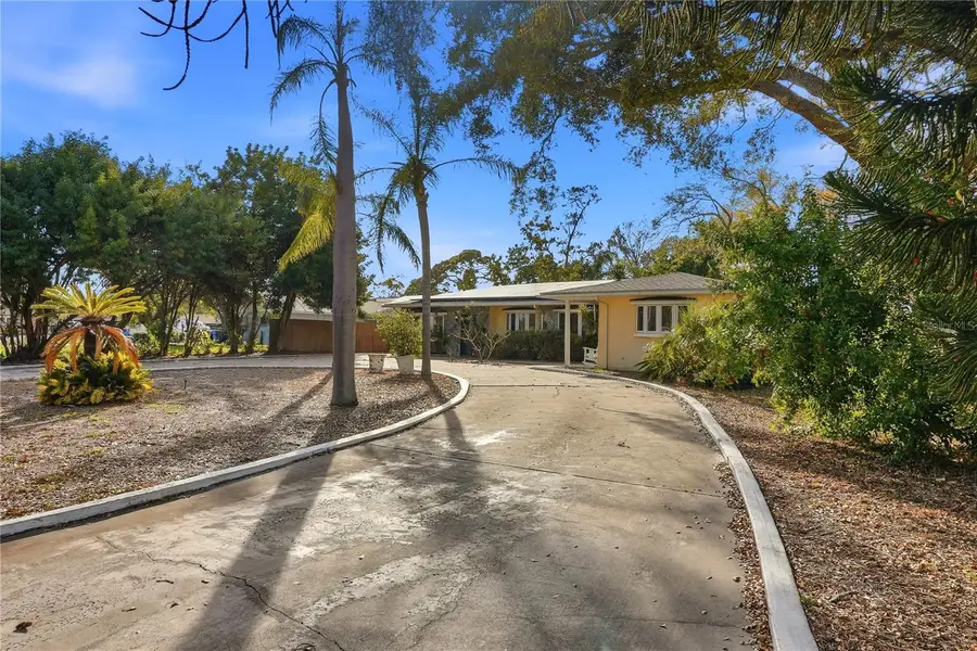 3515 Country Club Way S, Saint Petersburg, FL 33712 - #3