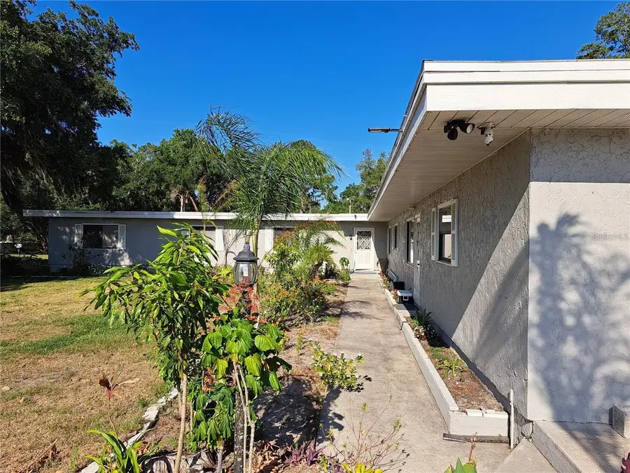 2814 N Maryland Avenue, Plant City, FL 33563 - #3