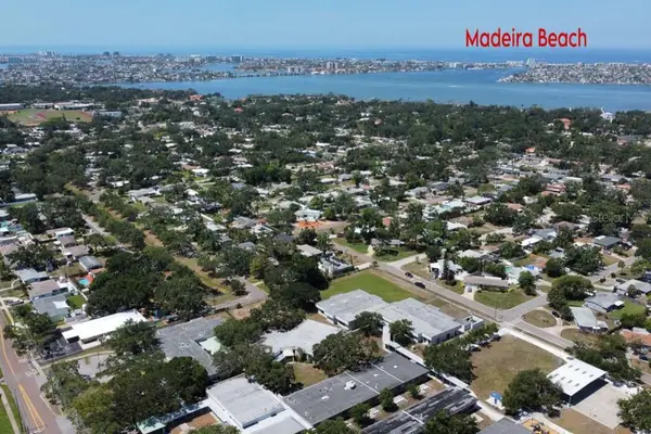 1826 Country Club Road N, ST PETERSBURG, FL 33710