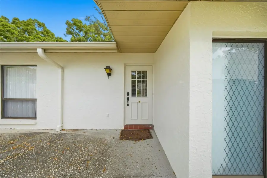 1725 Pine Ridge Way E #E, Palm Harbor, FL 34684 - #2