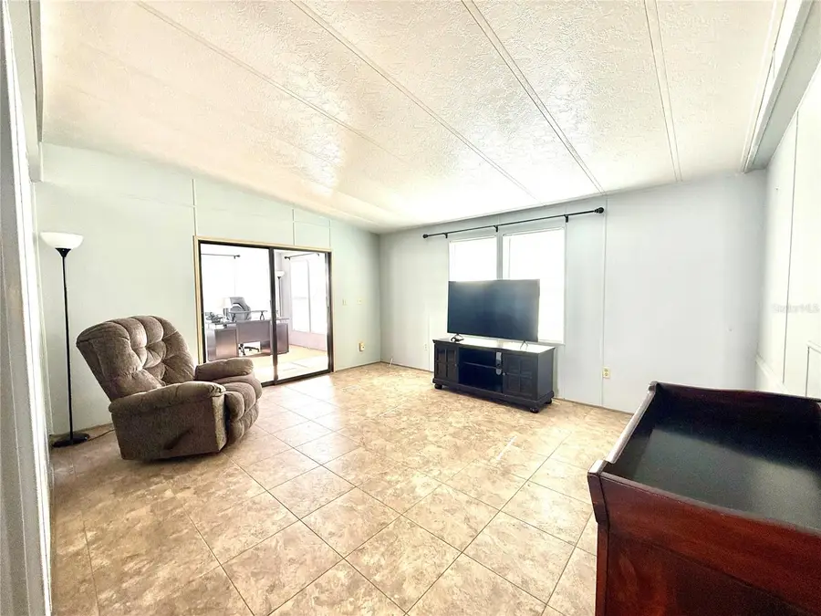 225 N Saint Thomas Circle, Apollo Beach, FL 33572 - #2