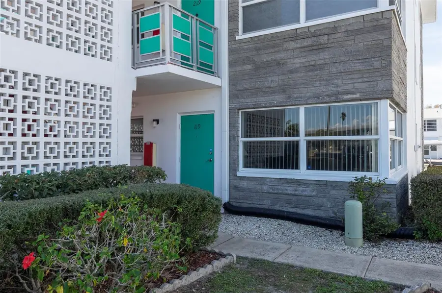 1950 59th Avenue N #119, Saint Petersburg, FL 33714 - #2