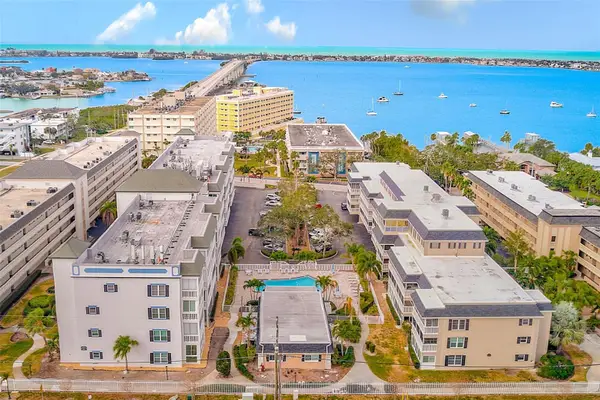 139 Bluff View Drive #107, BELLEAIR BLUFFS, FL 33770