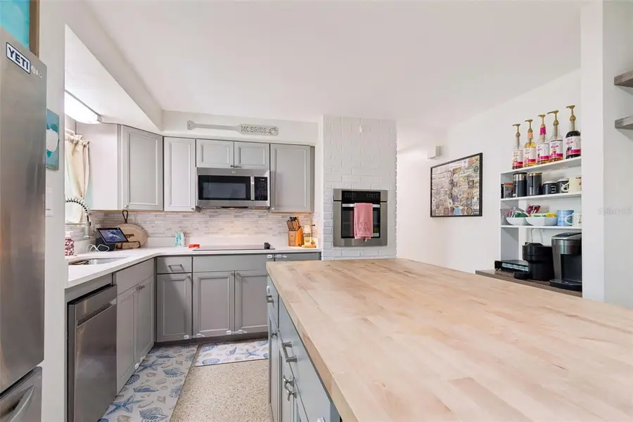 5945 62nd Avenue N, Pinellas Park, FL 33781 - #2